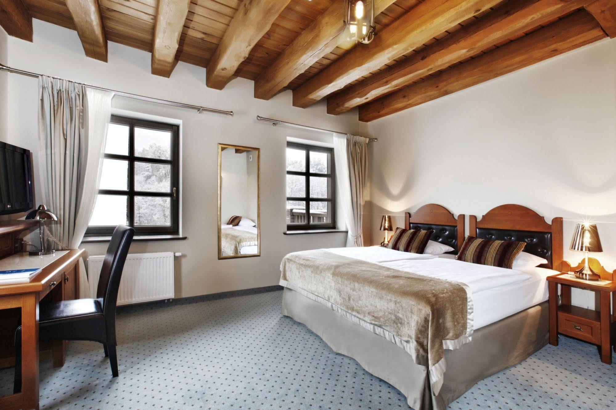 Hotel Aubrecht Country Spa Resort Przechlewo Kültér fotó