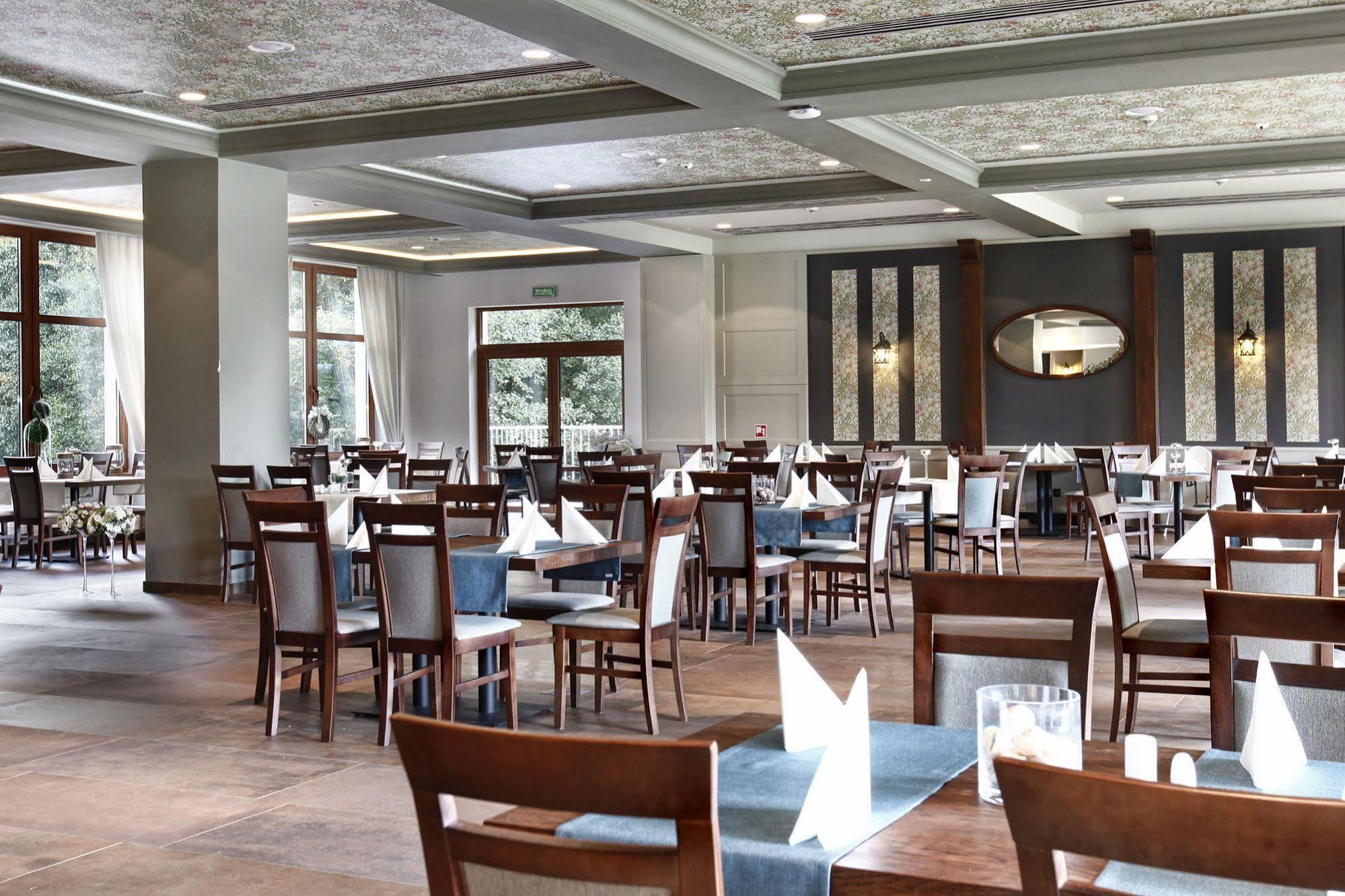 Hotel Aubrecht Country Spa Resort Przechlewo Kültér fotó